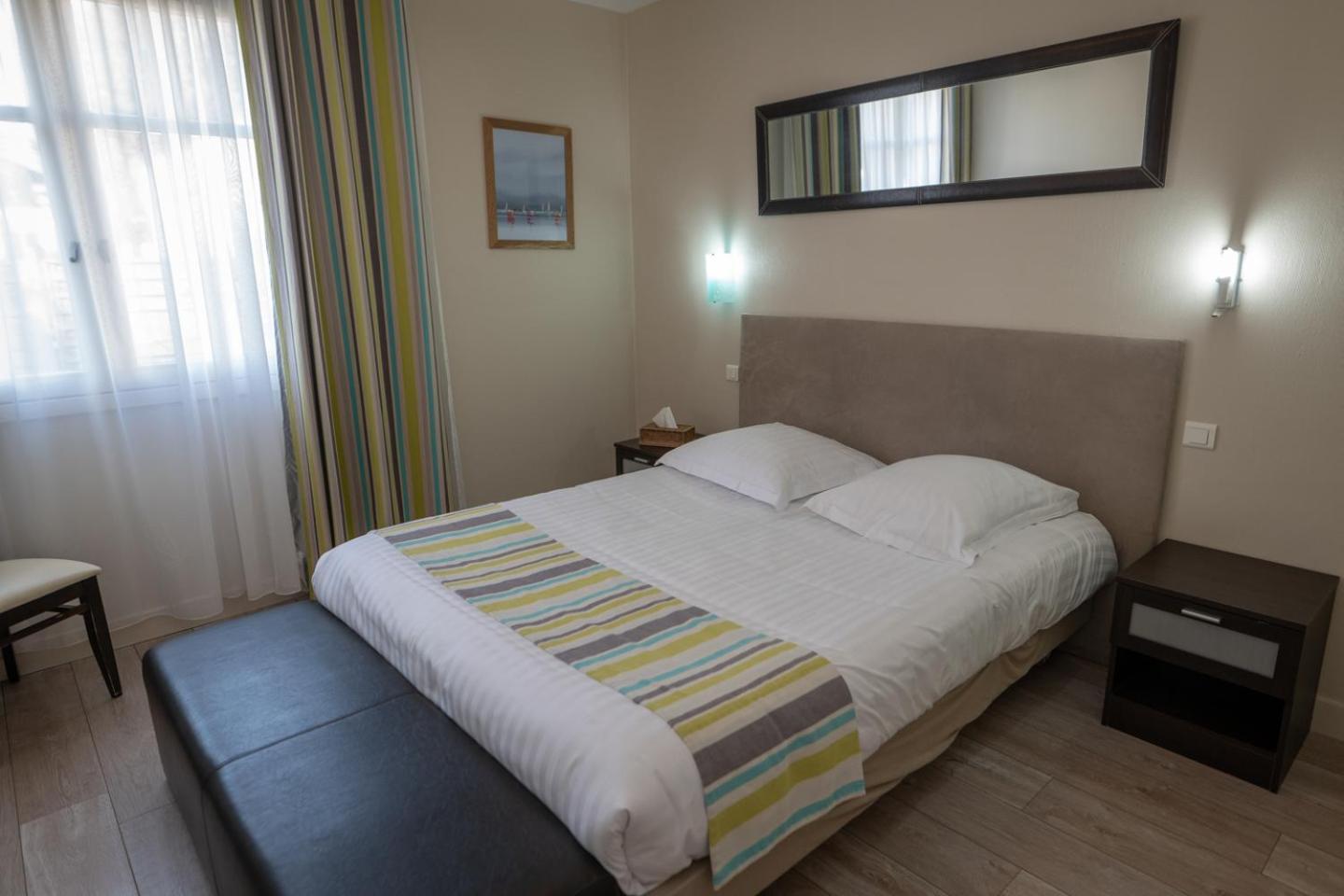 Logis Hotel La Croix Du Sud Le Tour-du-Parc 외부 사진